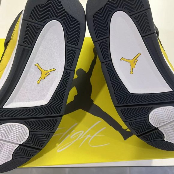 Jordan 4 Retor Lightning(2021) - Picture 7 of 8